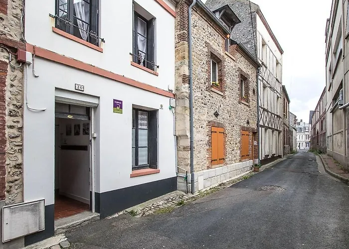 Le Petit Versailles Holiday home *